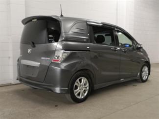 2013 Honda Freed - Thumbnail