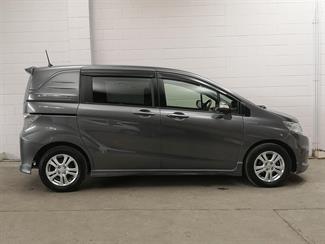 2013 Honda Freed - Thumbnail