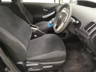 2014 Toyota Prius - Thumbnail