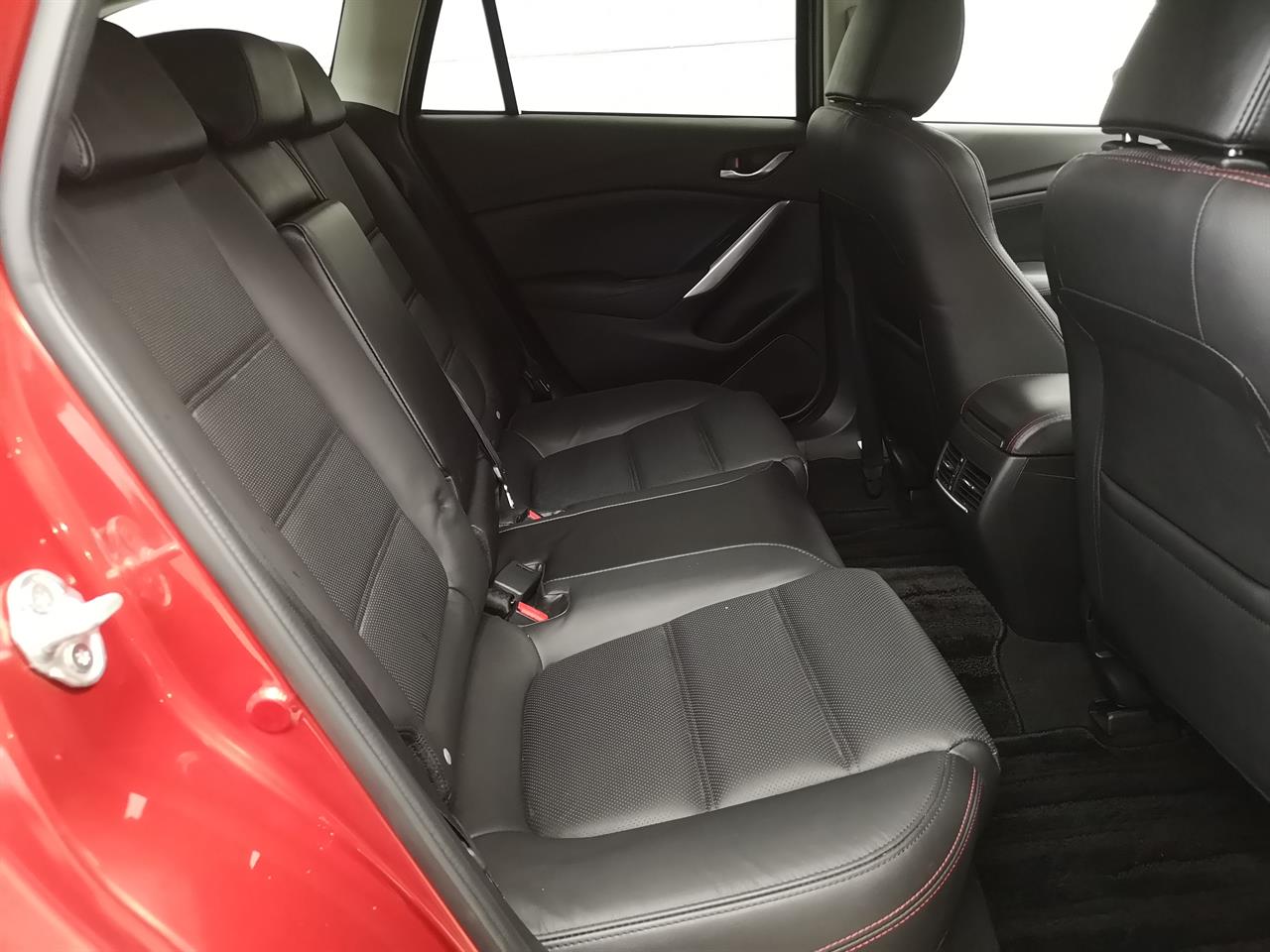 2013 Mazda atenza