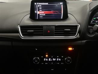 2016 Mazda Axela - Thumbnail