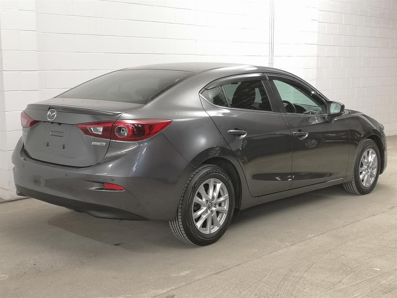2016 Mazda Axela