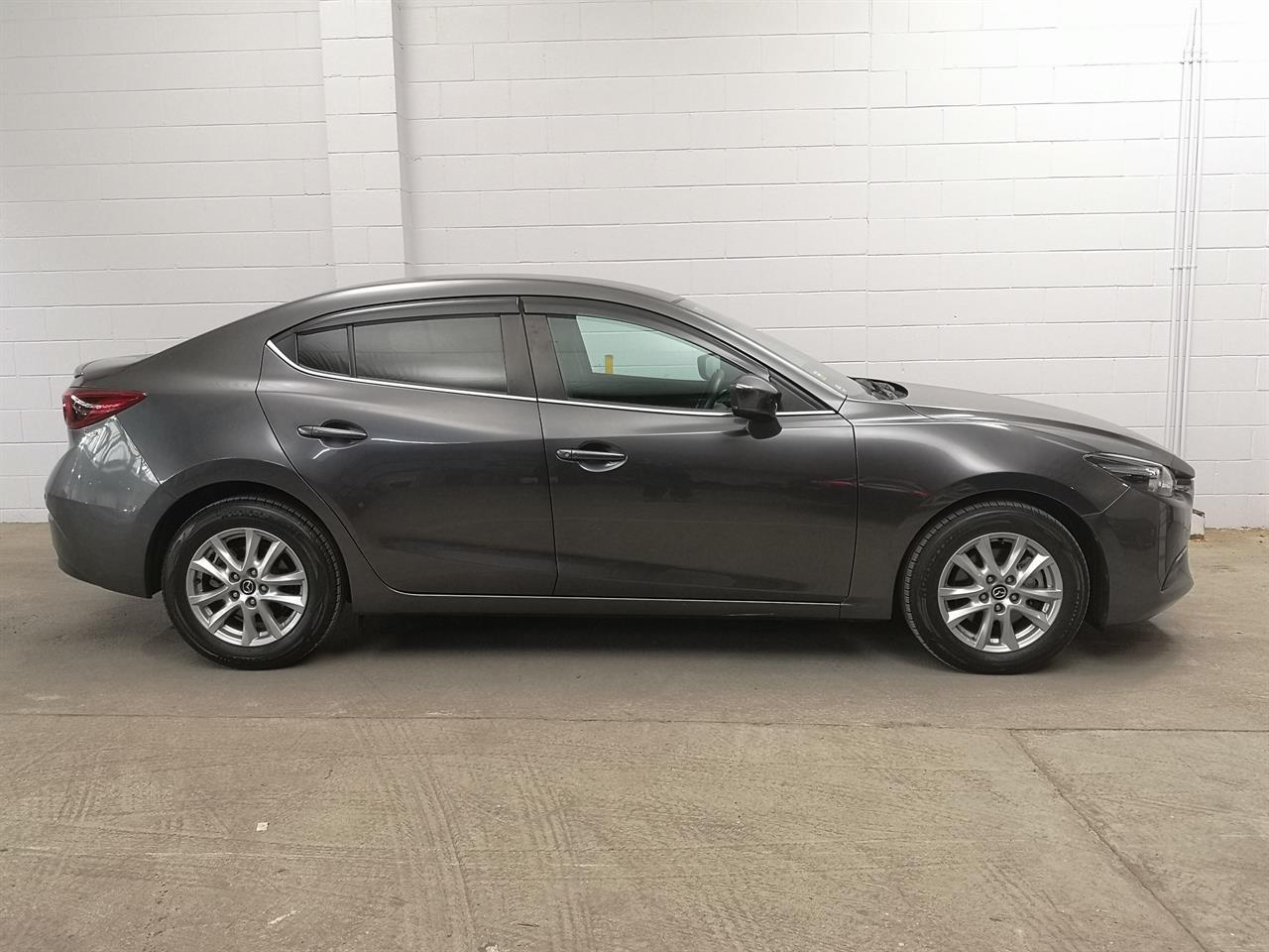 2016 Mazda Axela