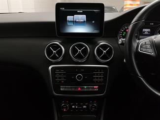 2017 Mercedes-Benz A 180 - Thumbnail