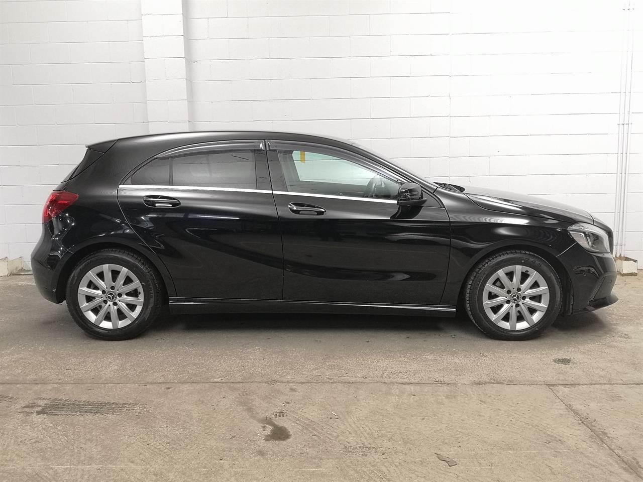 2017 Mercedes-Benz A 180