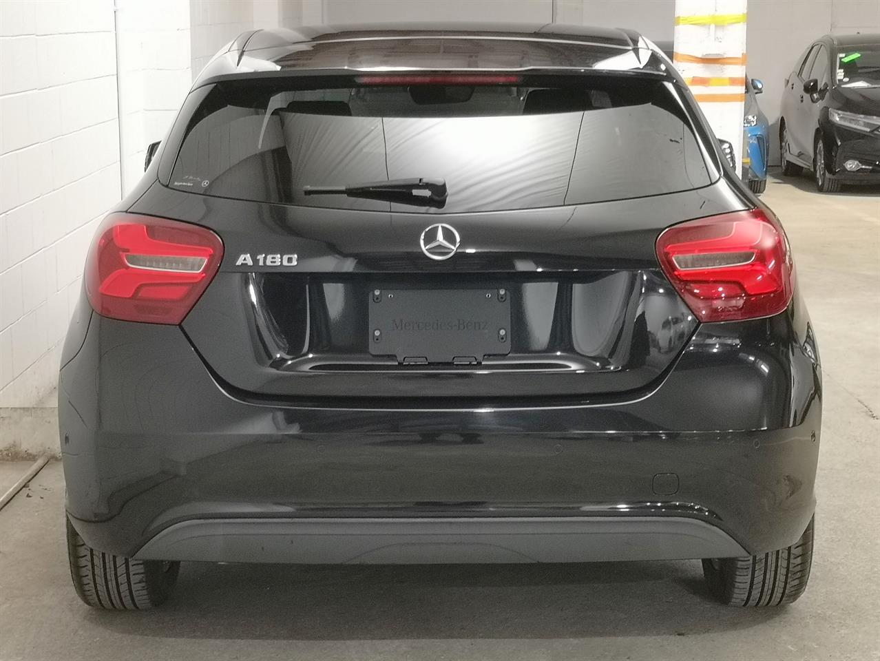 2017 Mercedes-Benz A 180