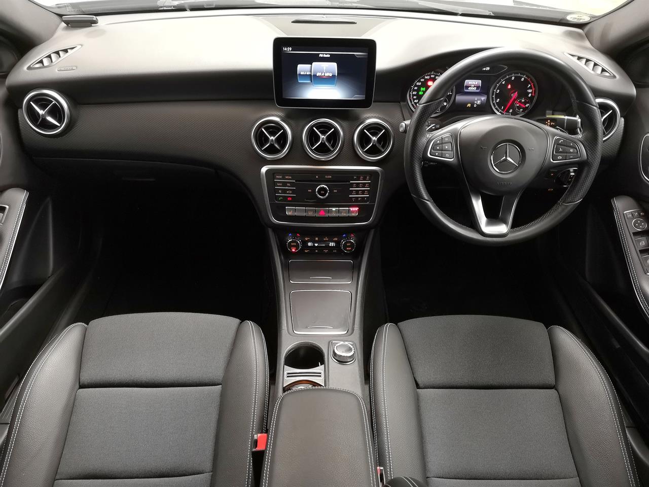 2017 Mercedes-Benz A 180