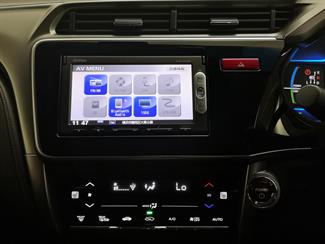 2014 Honda Grace - Thumbnail