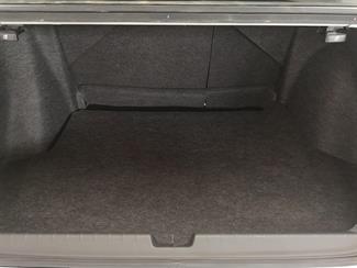 2014 Honda Grace - Thumbnail