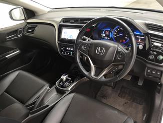 2014 Honda Grace - Thumbnail