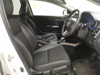 2014 Honda Grace - Thumbnail