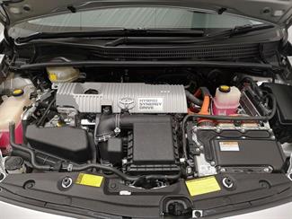 2013 Toyota Prius - Thumbnail