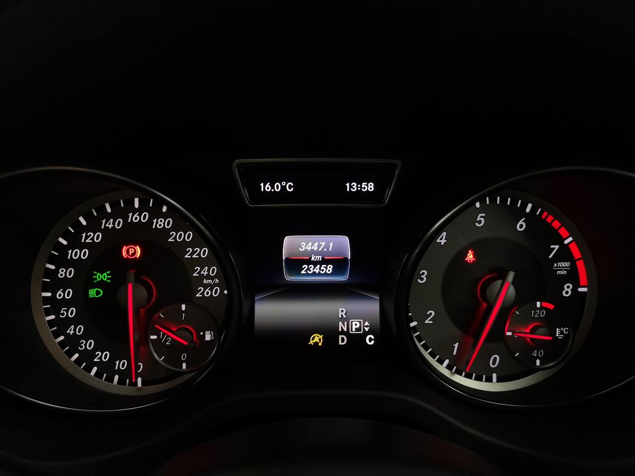 2016 Mercedes-Benz CLA 180