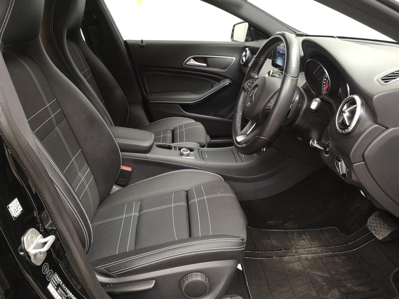 2016 Mercedes-Benz CLA 180
