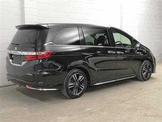 2016 Honda Odyssey - Thumbnail