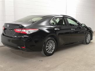 2018 Toyota Camry - Thumbnail