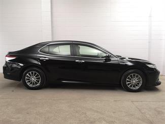 2018 Toyota Camry - Thumbnail