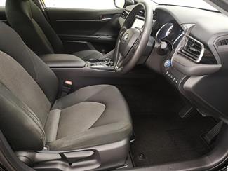 2018 Toyota Camry - Thumbnail