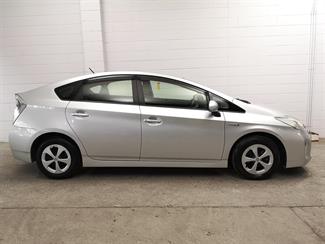 2013 Toyota Prius - Thumbnail