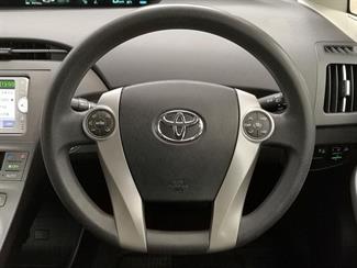 2013 Toyota Prius - Thumbnail
