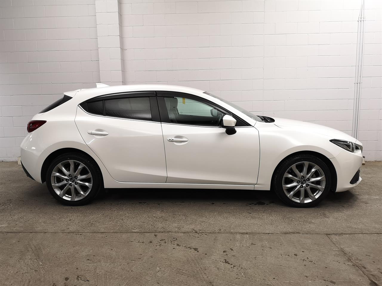 2015 Mazda Axela