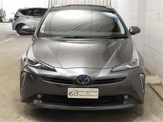 2021 Toyota Prius - Thumbnail