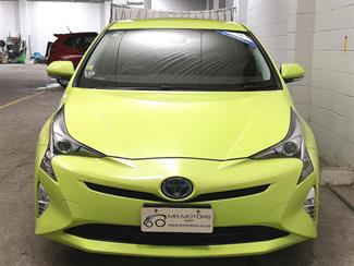 2016 Toyota Prius - Thumbnail