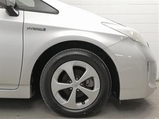 2012 Toyota Prius - Thumbnail