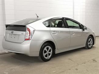 2012 Toyota Prius - Thumbnail