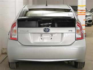 2012 Toyota Prius - Thumbnail