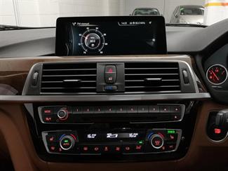 2017 BMW 330e - Thumbnail
