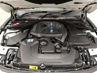 2017 BMW 330e - Thumbnail