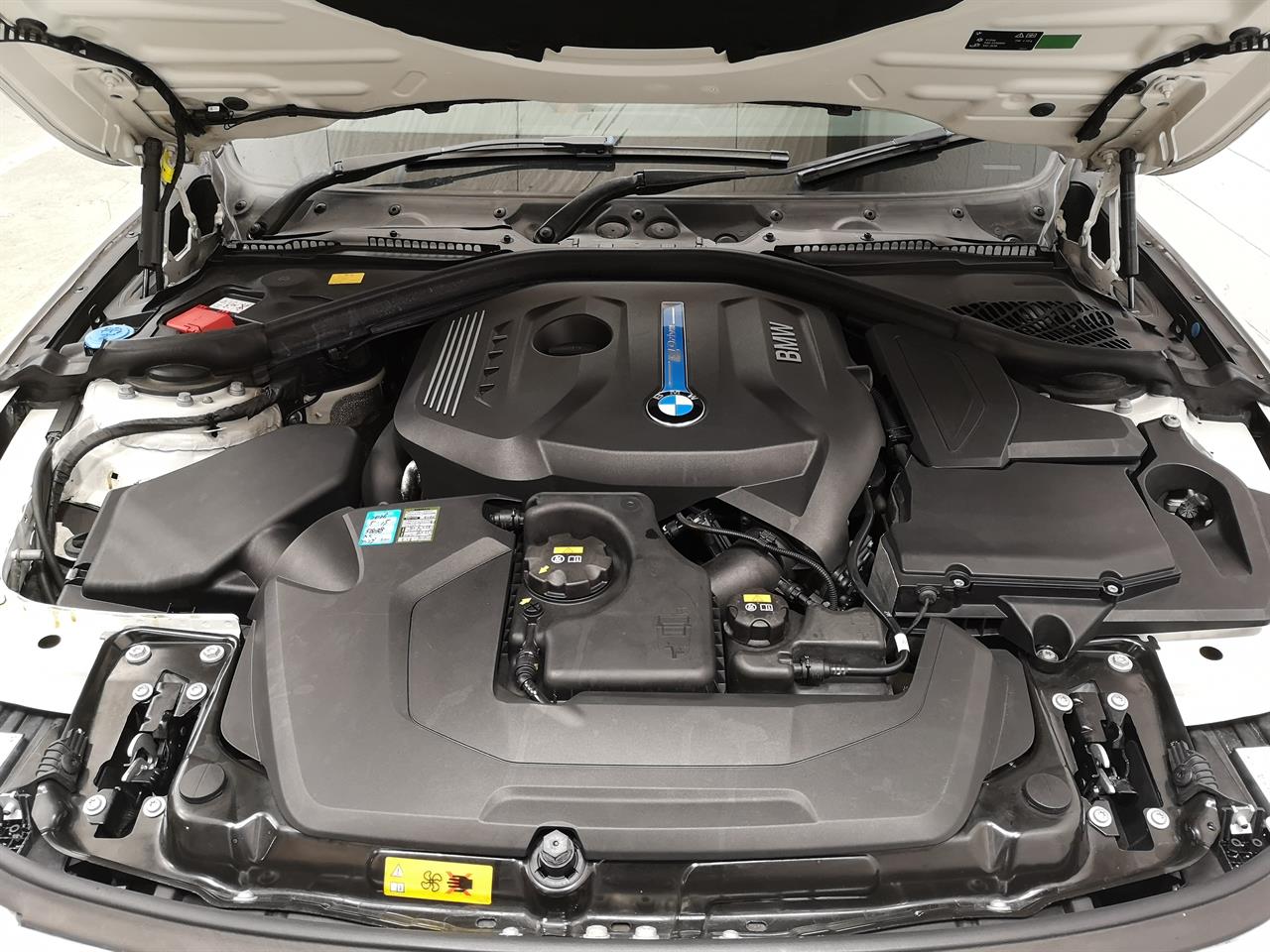 2017 BMW 330e
