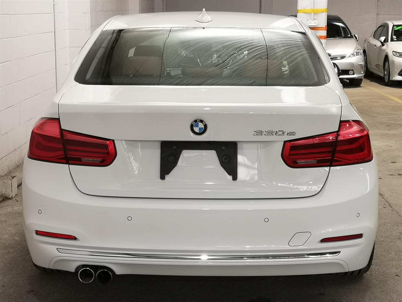 2017 BMW 330e