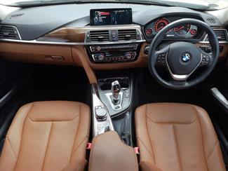 2017 BMW 330e - Thumbnail