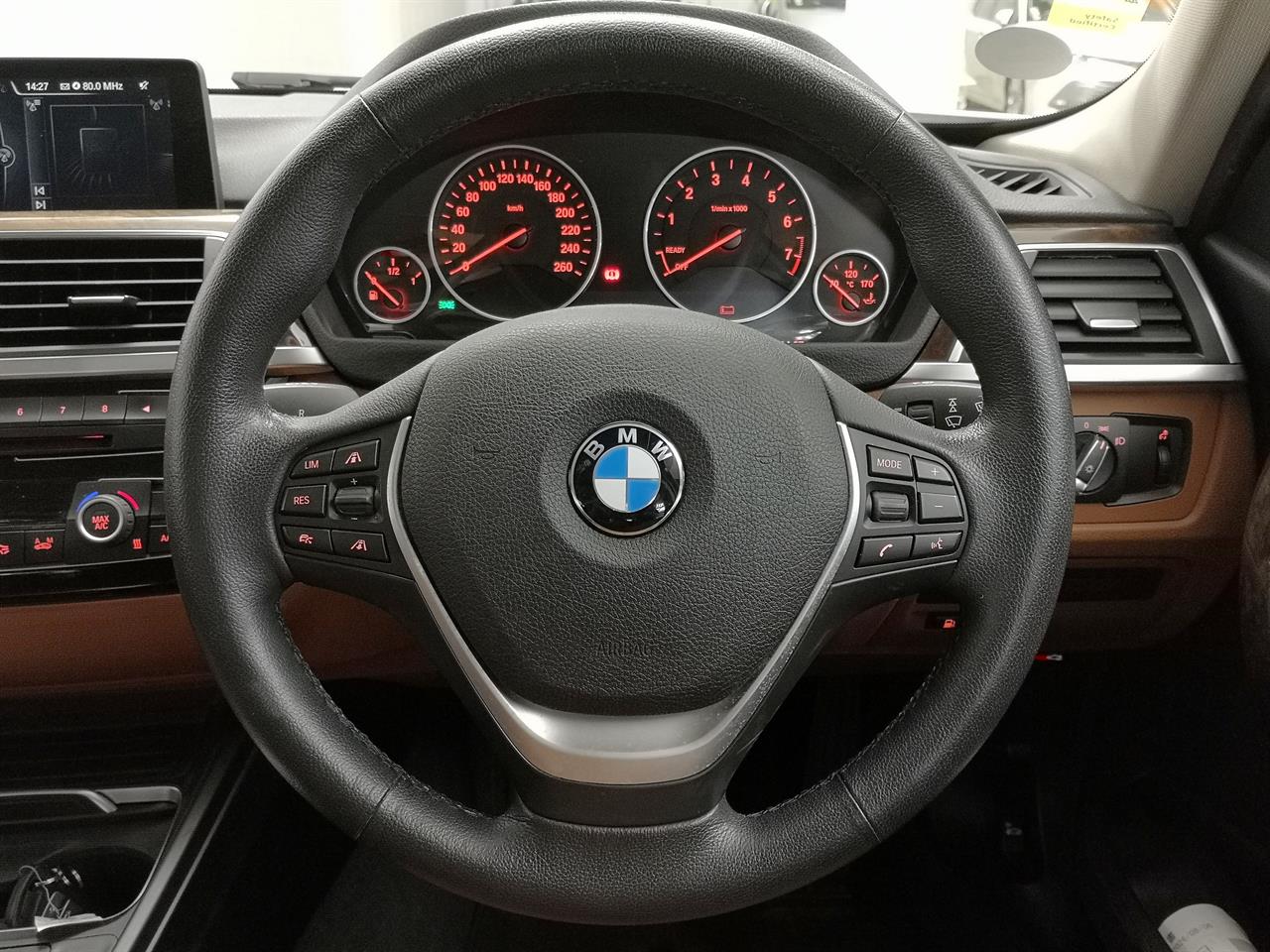 2017 BMW 330e
