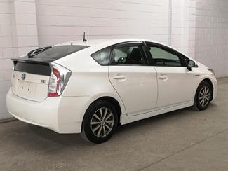 2013 Toyota Prius - Thumbnail