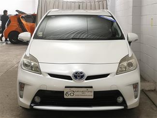 2013 Toyota Prius - Thumbnail