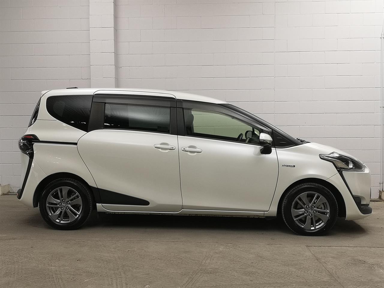 2017 Toyota Sienta