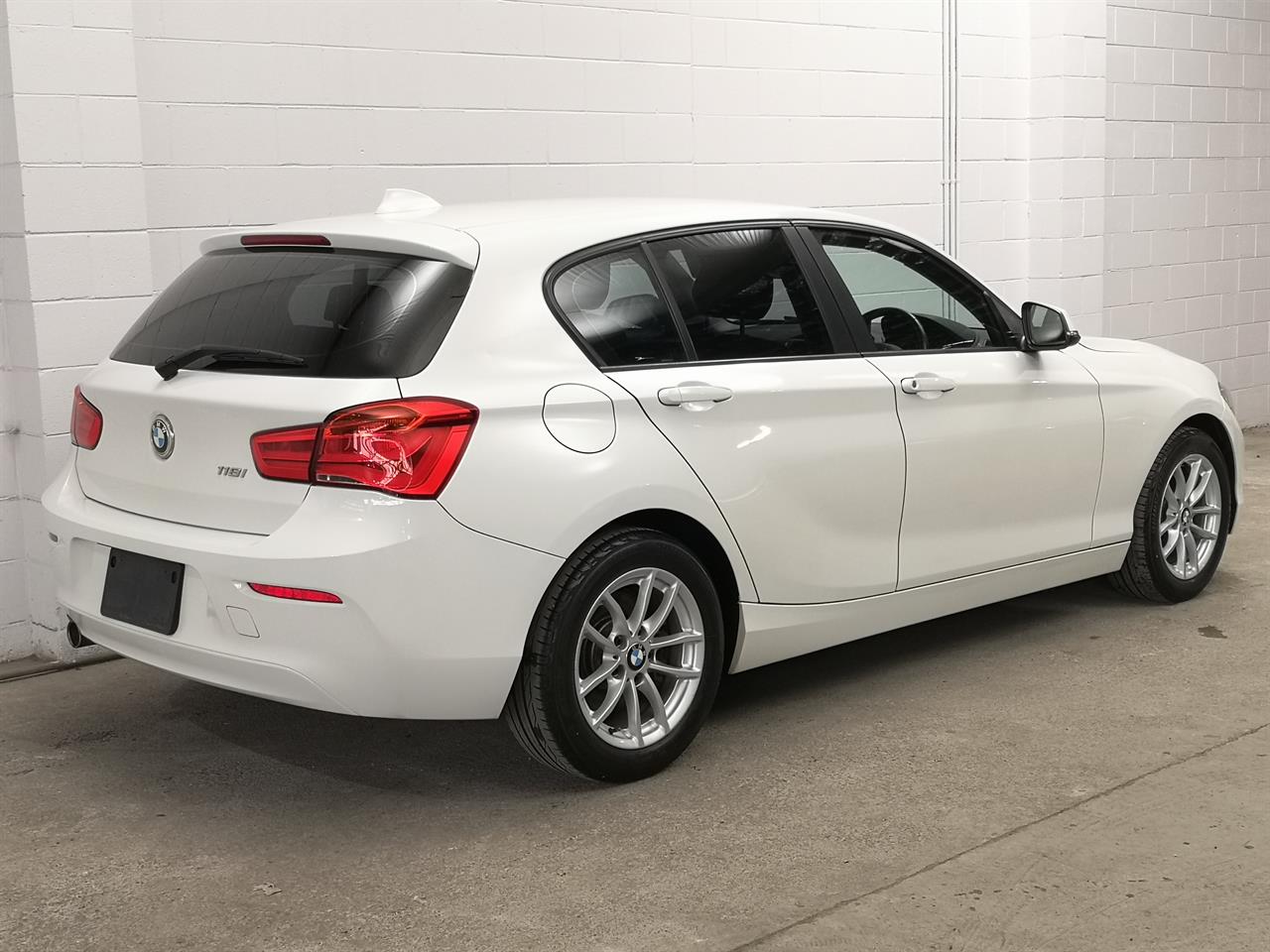 2017 BMW 118I