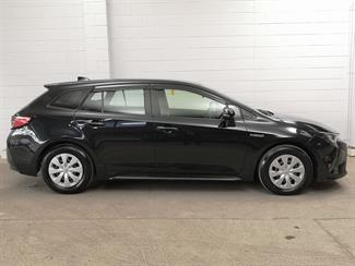 2020 Toyota Corolla - Thumbnail