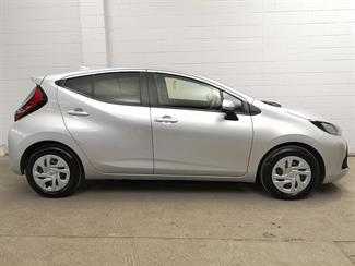 2021 Toyota Aqua - Thumbnail