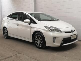 2013 Toyota Prius - Thumbnail