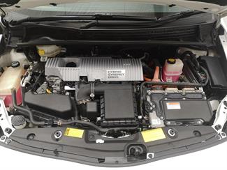 2013 Toyota Prius - Thumbnail