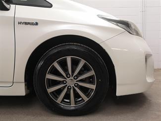 2013 Toyota Prius - Thumbnail