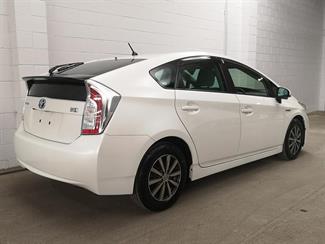 2013 Toyota Prius - Thumbnail