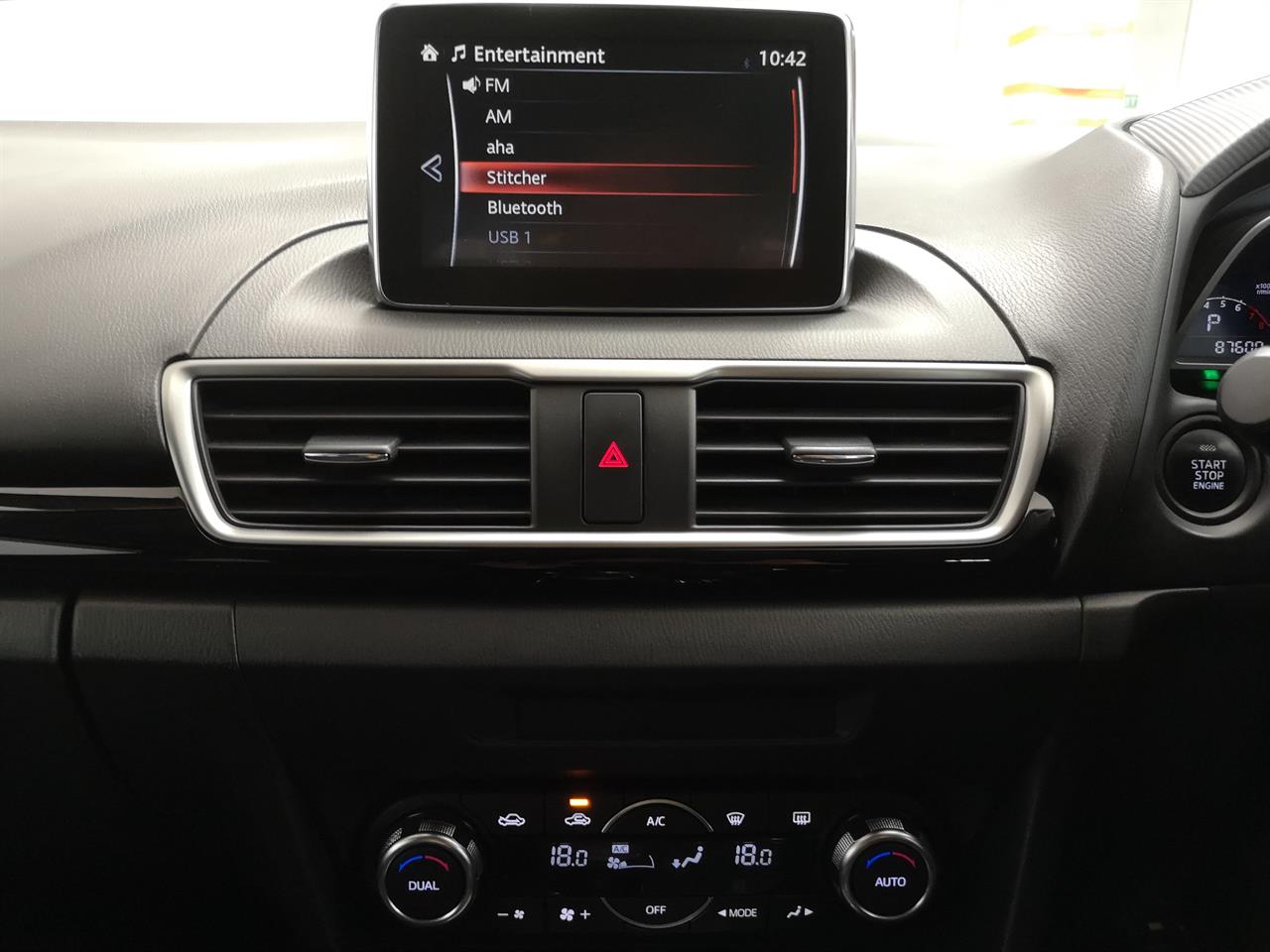 2016 Mazda Axela