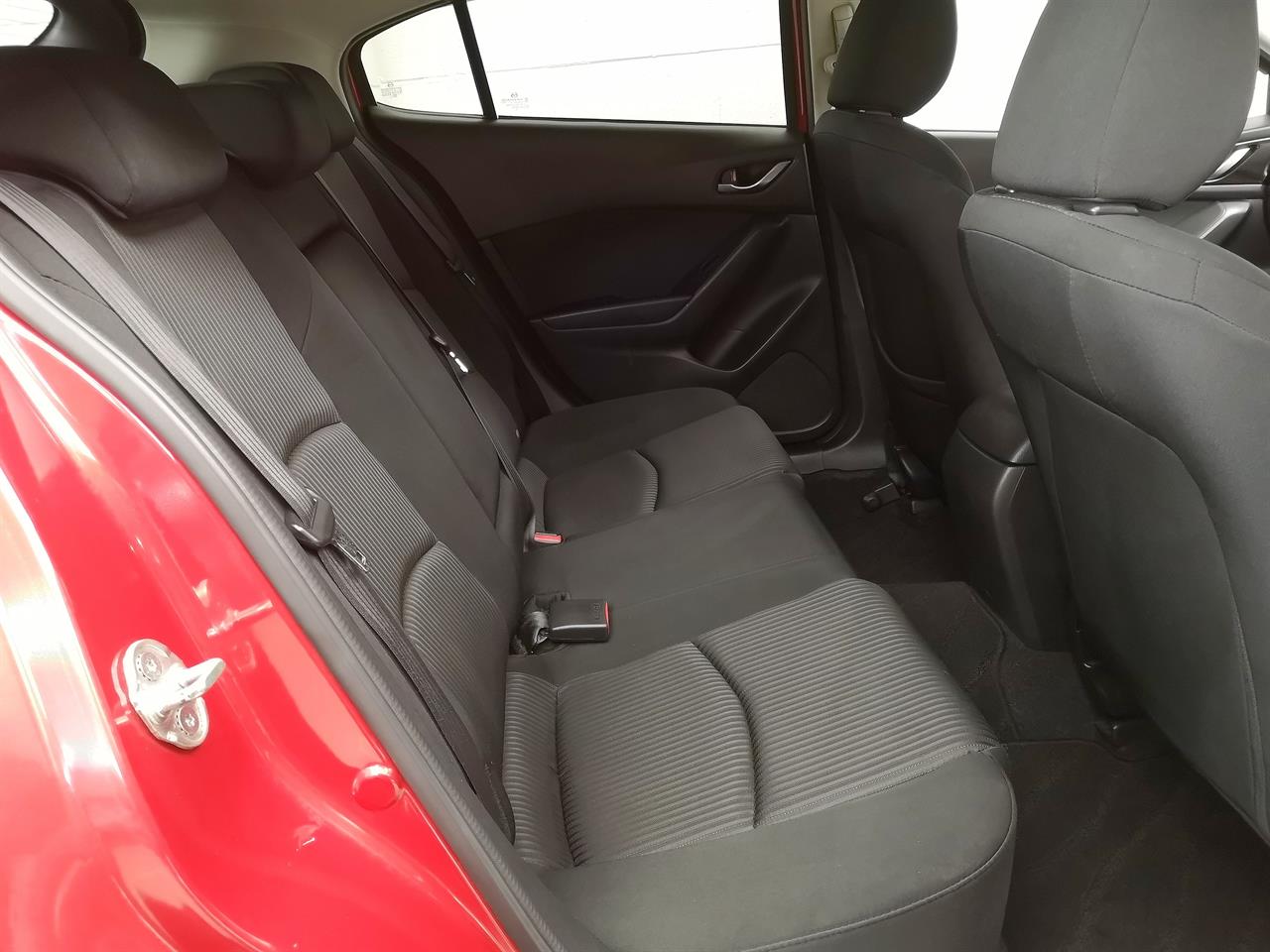 2016 Mazda Axela