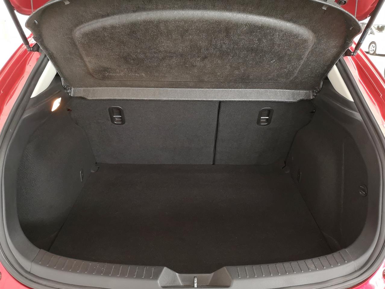 2016 Mazda Axela