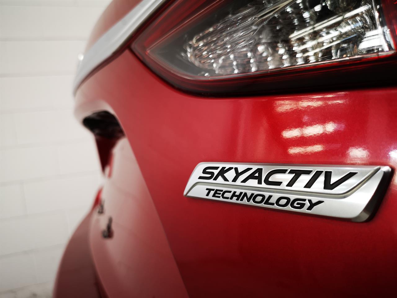 2016 Mazda Axela